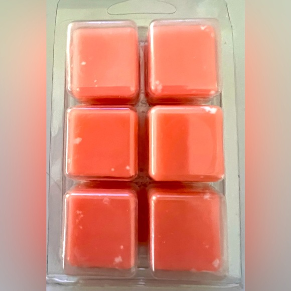Various Brands Of Scented Wax Cubes. FREE Soy Candle Included with purchase - Picture 16 of 17